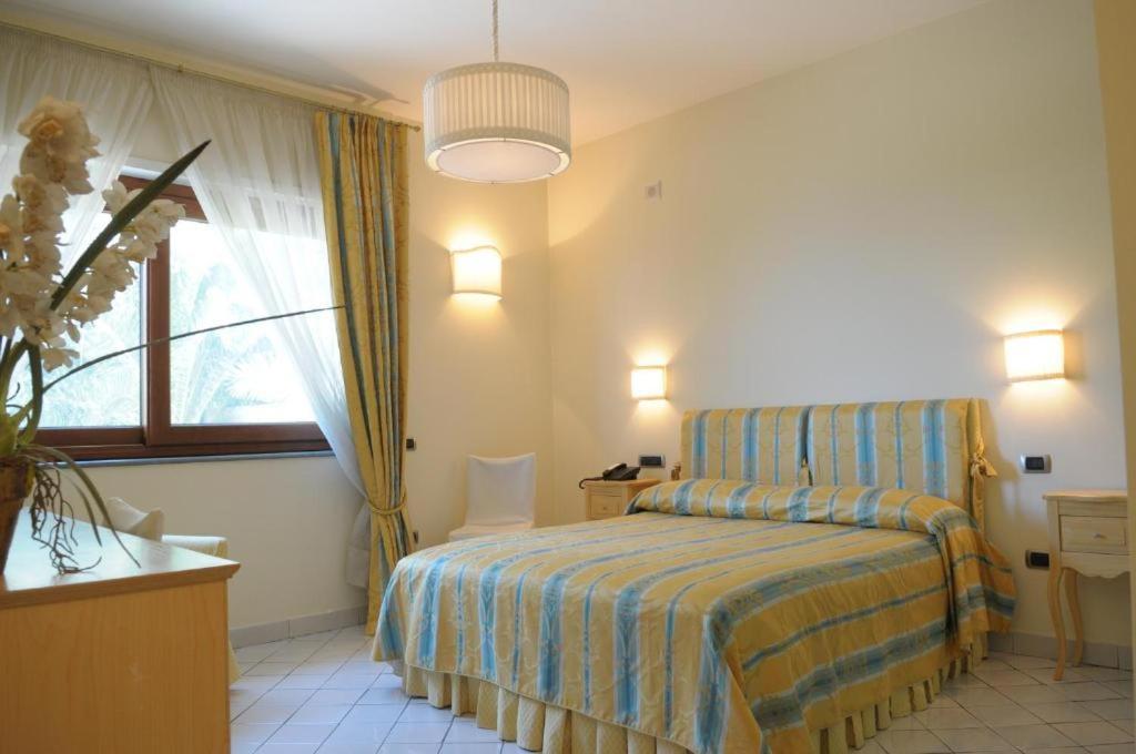 Villa Poseidon -Boutique Hotel- Salerno Esterno foto