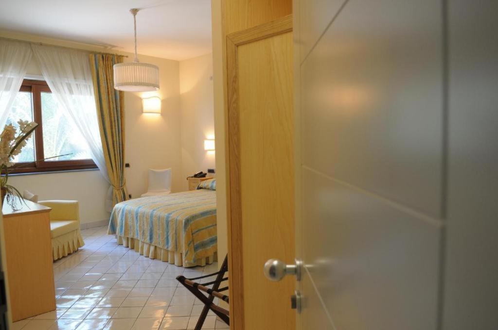 Villa Poseidon -Boutique Hotel- Salerno Esterno foto