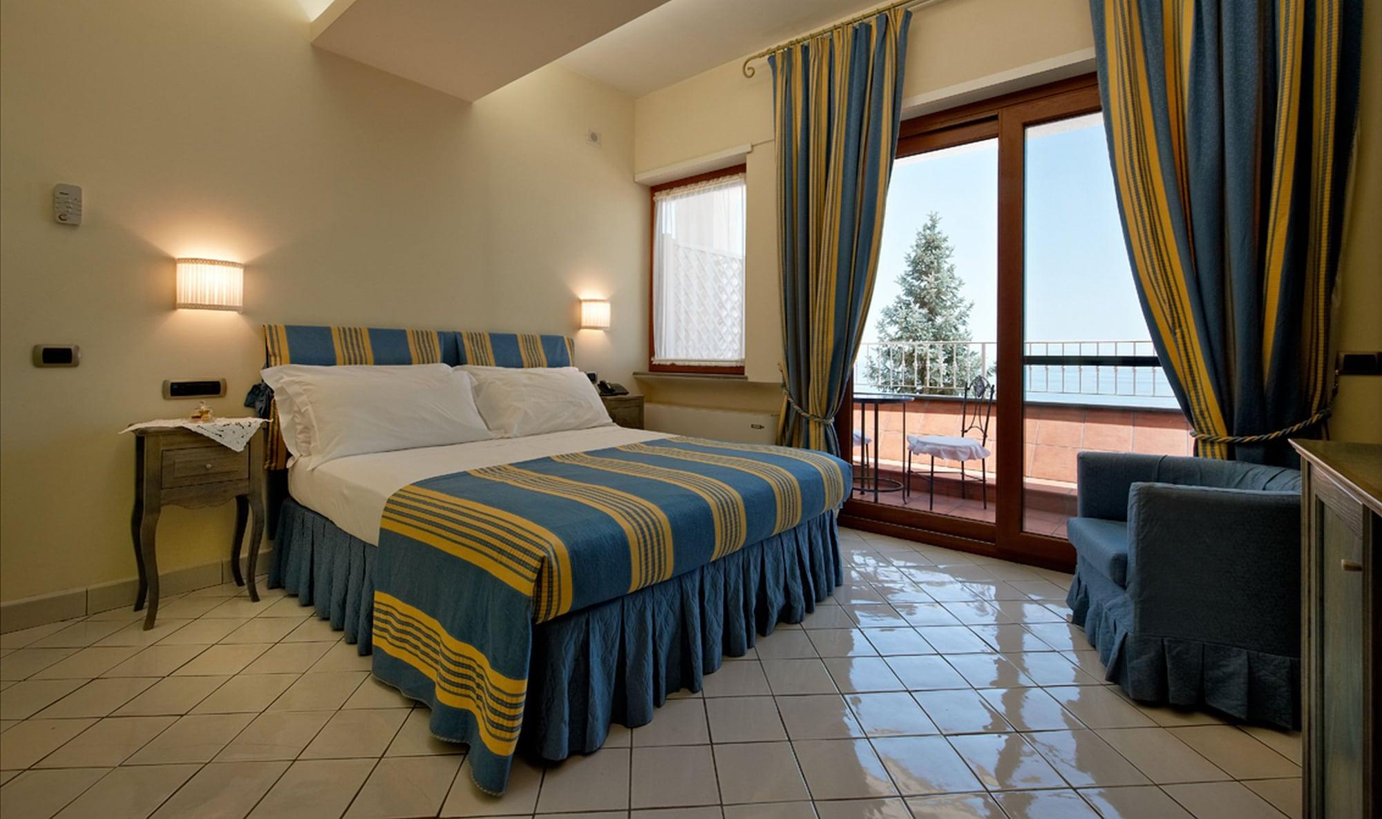 Villa Poseidon -Boutique Hotel- Salerno Esterno foto