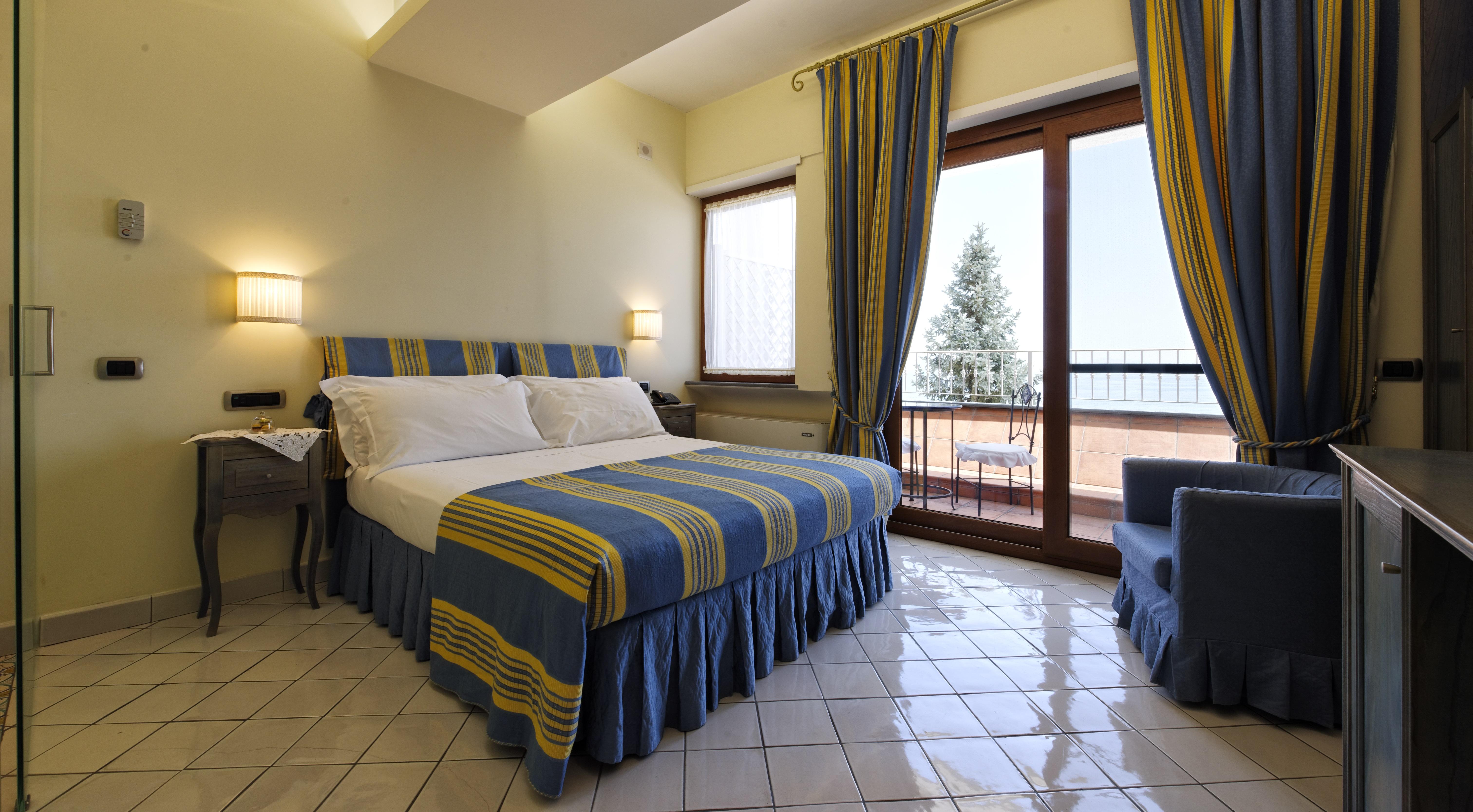Villa Poseidon -Boutique Hotel- Salerno Esterno foto