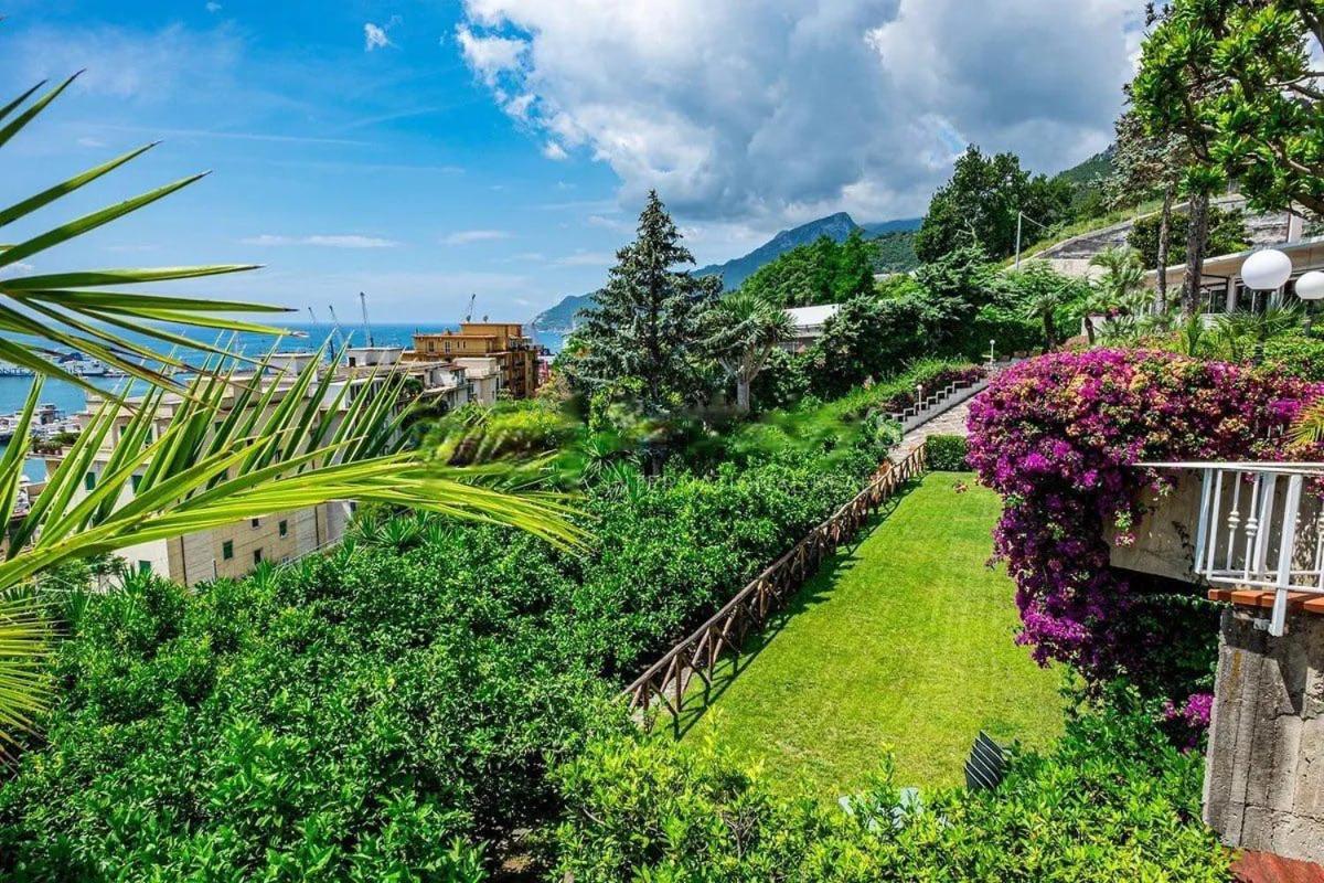 Villa Poseidon -Boutique Hotel- Salerno Esterno foto