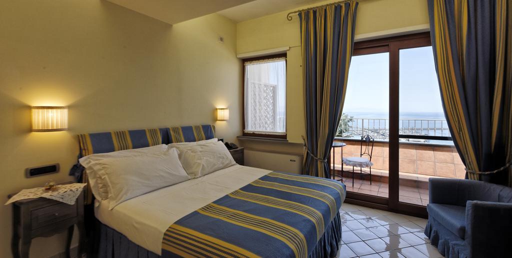Villa Poseidon -Boutique Hotel- Salerno Esterno foto