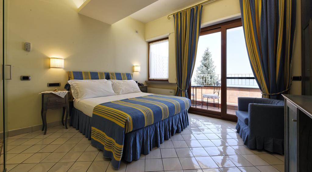 Villa Poseidon -Boutique Hotel- Salerno Esterno foto