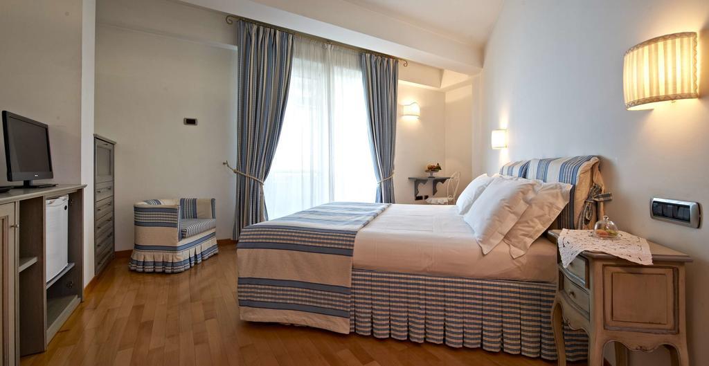 Villa Poseidon -Boutique Hotel- Salerno Esterno foto